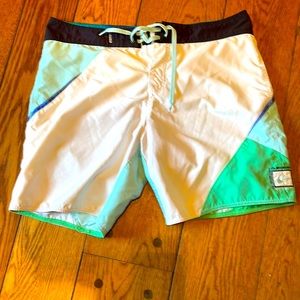 EUC Men’s Quiksilver board shorts. Size 36